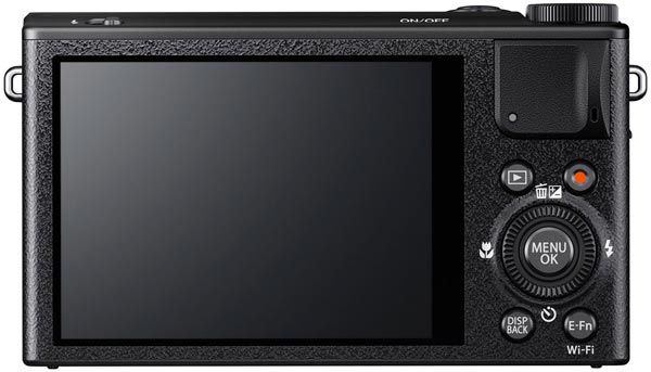 Рекомендованная розничная цена камеры Fujifilm XQ1 - 16 999 рублей