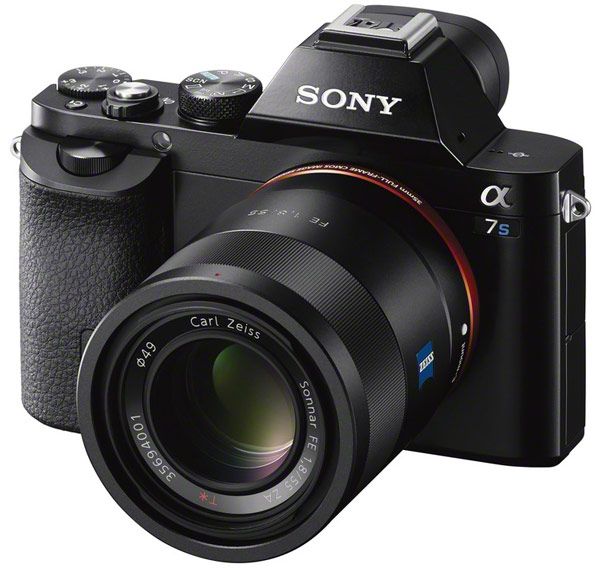 В беззеркальной камере Sony α7S используется полнокадровый датчик Exmor CMOS разрешением 12,2 Мп