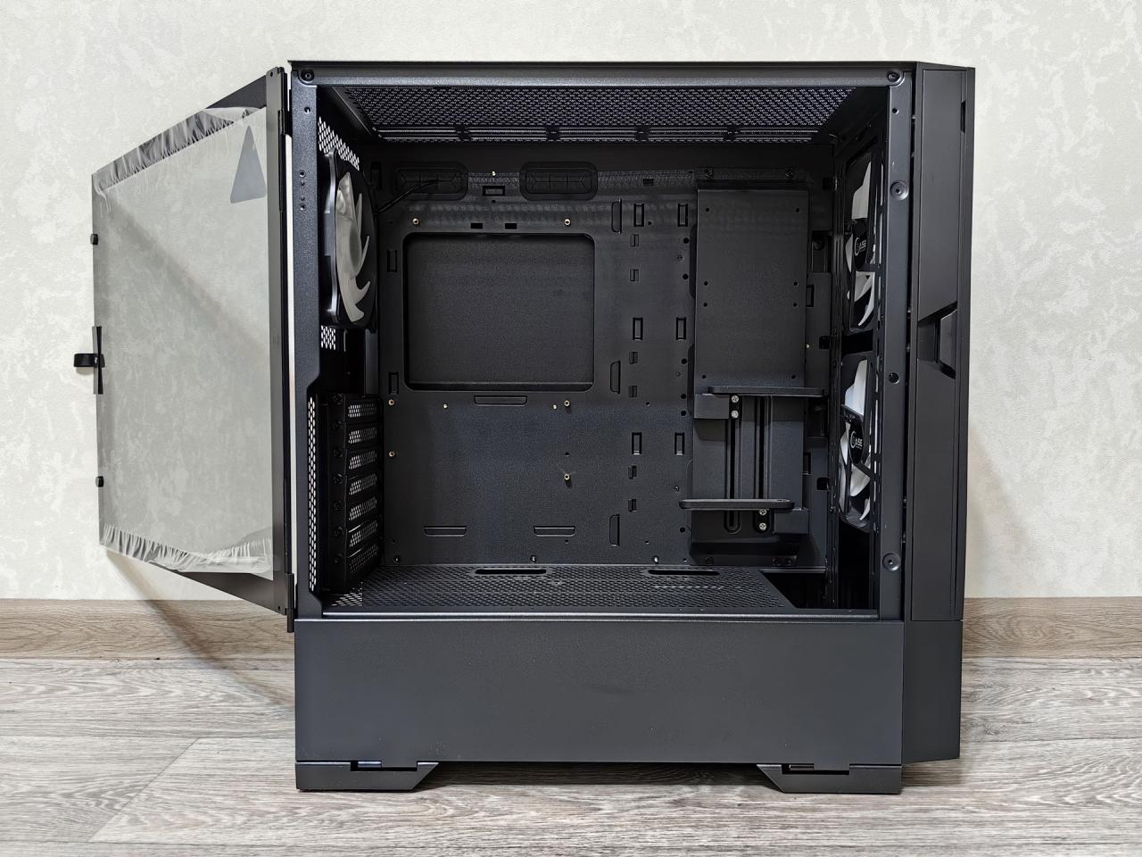 Обзор корпуса для ПК PowerCase Kratos